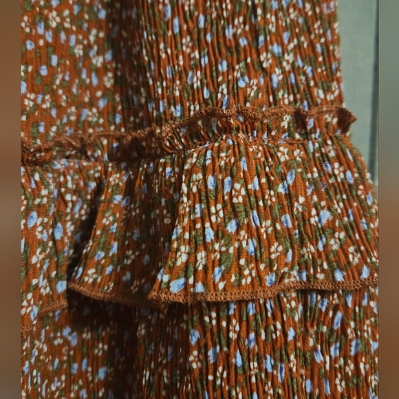 PAPER CRANE Smocked ruffle layer mini skirt. Rust/blue. Size small NWT - Picture 4 of 10